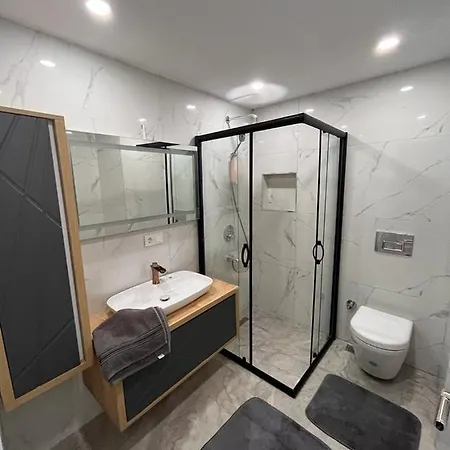 Sueper Konumda Lux,soemineli Tasarim Daire Istanbul