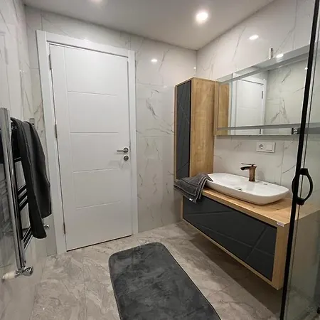 Apartment Sueper Konumda Lux,soemineli Tasarim Daire